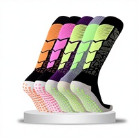 Chaussettes de sport de football ODM longues en coton/nylon tricoté, absorbantes, respirantes, épaisses en tissu éponge, pour adultes
