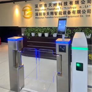 Tornello a Battente Personalizzato con Riconoscimento Facciale, Controllo Accessi di Sicurezza RFID, Barriera a Induzione Rapida in Acciaio Inox SUS304 - Product Image 1