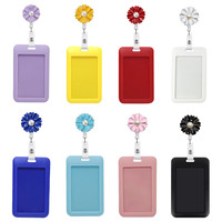 Porte-badge rétractable en émail marguerite et perle, support de carte d'identité souple en silicone pour employés scolaires (vente en gros)