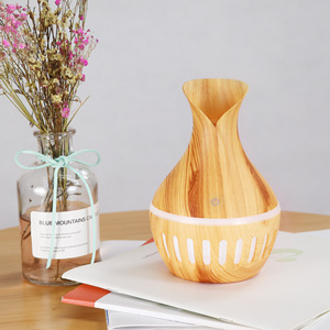 Venta caliente 2-en-1 Florero Humidificador decorativo Nano Spray Grano de madera Aceite esencial Difusor de fragancia Luz colorida para uso en automóvil - Product Image 6