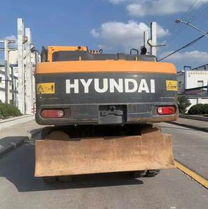Excavatrice sur pneus d'occasion coréenne de haute qualité Hyundai 210w-9 21 tonnes avec un bon prix pour le creusement, certifiée CE - Product Image 2
