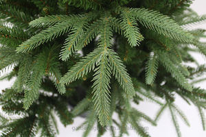 Árbol de Navidad Artificial en Maceta de 32 Pulgadas - PVC y PE Ecológicos de Alta Calidad para Decoración de Hogar, Oficina y Fiestas - Product Image 2