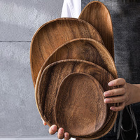 Plateau de service en bois massif durable de qualité supérieure, plateau à dessert de forme naturelle, plateau à charcuterie de qualité professionnelle pour l'hôtellerie
