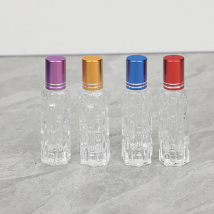 Botella de vidrio con roll-on para aceite esencial de melón amargo, 10 ml, cilindro portátil para muestras con bolas de acero, superficie transparente, envase cosmético - Product Image 1