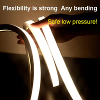 Tira de diodos emisores de luz LED flexible, impermeable, de luz blanca cálida, 220 voltios, con luz.