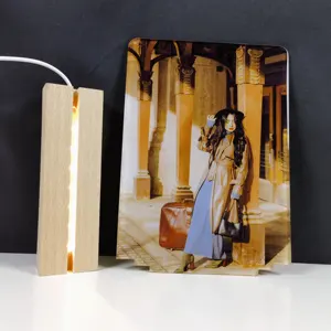 Moldura de foto em acrílico de sublimação iluminada com base de luz LED de madeira folha acrílica de sublimação personalizada