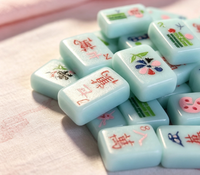 Set Mahjong Amerika Edisi Khusus Lipat Modern dengan Cetakan Turquoise dan Ubin Mahjong Amerika Akrilik Berukir Mewah
