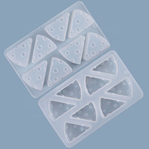 8 cavidades <span class=keywords><strong>queso</strong></span> <span class=keywords><strong>de</strong></span> silicona jabón molde triángulo cilindro vela molde - Product Image 1