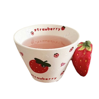 Adorable tasse en céramique avec des motifs de fraises et une fraise en 3D - Passe au lave-vaisselle et au micro-ondes - Pour les boissons des enfants et la décoration de la maison