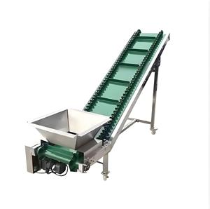 Ember angkat miring sabuk PVC konveyor tipe vertikal Dikemas besar untuk industri makanan barang karet PU dapat disesuaikan digunakan