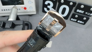 Reloj Mecánico Clásico para Hombre, Diseño OEM ODM, Oro Rosa, Segundero Pequeño, Correa de Cuero Negra, Resistente al Agua, para Negocios - Product Image 4