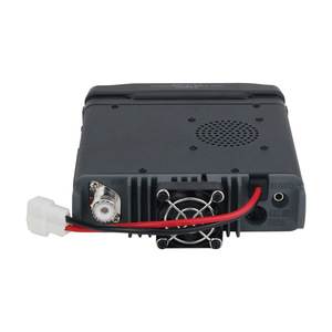 Yaesu Talkie-walkie double bande pour voiture FT-7900R UHF/VHF 25W Portée 100 km Résistant à l'eau IPX-1 Garantie 1 an - Product Image 3