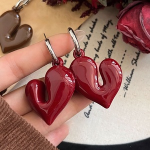 ต่างหูรูปหัวใจดีไซน์เก๋ ทันสมัย ไม่ซ้ำใคร ชุบเงินสีแดง ยี่ห้อจินยี่ อังกอร์ ทำจากอะคริลิกเรซิ่น/ลูไซต์ ขายส่ง - Product Image 6