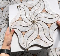 Mosaïque décorative murale et de sol SUBEI en marbre naturel de luxe avec motif moulin à vent et coquillages pour hôtels, villas et salons