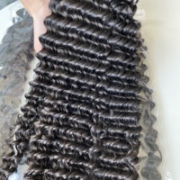 Mèches de cheveux humains vierges Remy naturelles noires, ondulées profondes