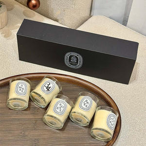 กล่องของขวัญ<span class=keywords><strong>เทียน</strong></span><span class=keywords><strong>หอม</strong></span>รุ่นลิมิเต็ดอิดิชั่นฤดูหนาวจากแบรนด์ <span class=keywords><strong>Diptyque</strong></span> ประเทศฝรั่งเศส <span class=keywords><strong>เทียน</strong></span>พาราฟินกลิ่น<span class=keywords><strong>หอม</strong></span>สดชื่นสำหรับเทศกาลคริสต์มาส ดีไซน์สวยงาม - Product Image 4