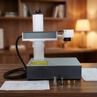 Machine de marquage laser à fibre portable pour plaques signalétiques, codes QR et numéros de série