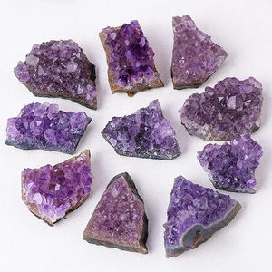 Venta al por mayor geodas naturales Piedra en bruto amatista racimo mini cristal geoda amatista para la curación de Reiki - Product Image 2