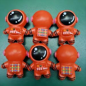 Muñecos de dibujos animados hechos a mano de astronautas, adornos de juguete de moda, regalo al por mayor - Product Image 3
