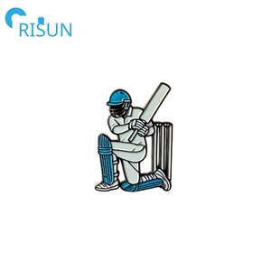 Fabricación personalizada Metal esmalte Cricket Bat Pin deporte Cricket Ball jugadores Batsman solapa Pin personalizado Cricket Pin insignia - Product Image 4