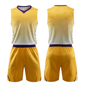 Ensemble maillot et short de basket-ball professionnel, léger et respirant, pour l'entraînement et la compétition, avec numéros et noms. - Product Image 1