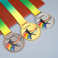 Design personnalisé Or Argent Bronze Athlétisme Sports Trophée Coureur Football Gagnant Sport Métal Prix Football Médailles et Trophées