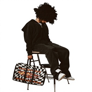 Sac de voyage de luxe personnalisé en cuir avec yeux de dessin animé et motif textuel, fermeture éclair, sac de week-end, doublure en polyester - Product Image 3