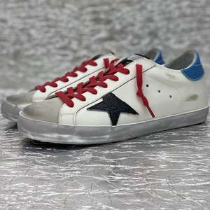 Zapatillas casuales de lujo con diseño vintage desgastado, patrones dorados, cómodas, con detalles de terciopelo y cordones. - Product Image 3