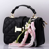 Porte-clés en tissu 3D fait main en forme de fleur de pois, pendentif mignon en forme de fruit pour sacs à main et décoration de clés de voiture, vente en gros