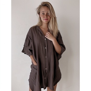 Blouse longue décontractée et sexy pour femme, tricotée, écologique, de haute qualité, avec col à revers, design tendance, vente en gros, personnalisable OEM - Product Image 2