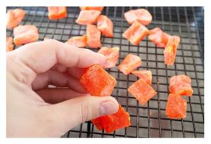 ผู้ส่งออกผู้ผลิตมะละกออบแห้งนุ่มขายส่งมะละกออบแห้งอาหารสําเร็จรูปที่ไม่เติมแต่งอร่อยจากเวียดนาม - Product Image 2