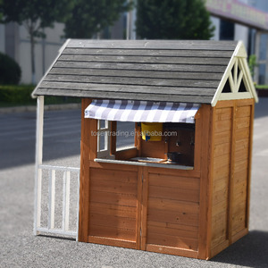 Casa de Juegos de Madera para Niños al Aire Libre con Techo de Asfalto Negro, Puerta Roja y Porche Blanco, Casa de Juegos Infantil Resistente - Product Image 3
