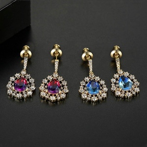 Boucles d'oreilles pendantes tendance Palace, plaquées or 18 carats, cuivre incrusté de zircon, style coréen vintage, colorées, cadeau idéal - Product Image 5