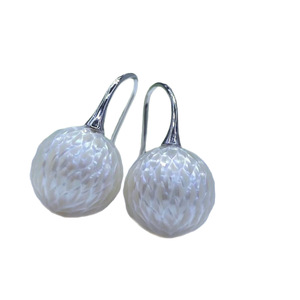 ต่างหูมุกทรงหยดน้ำ 11-12 มม. สีขาวแกะสลักทรงกลม เงินสเตอร์ลิง แฟชั่นคลาสสิกสำหรับผู้หญิง - Product Image 5