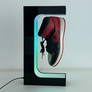 Màn Hình Giày Nổi Xoay Từ Tính Có Đèn LED Chất Lượng Cao Màn Hình Giày Thể Thao Xoay - Product Image 2