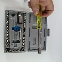 40 PCS Vente d'usine Boîte à outils en plastique Ensemble d'outils de quincaillerie domestique Jeu de clés à douilles