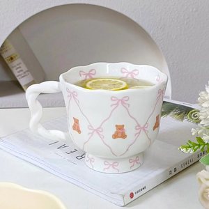 2025 Novo Urso Antigo Design Caneca De Café De Cerâmica Criativo Bonito Porcelana Copo De Água Com Coração Handle Home Presente - Product Image 3