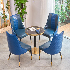 Set di Mobili da Pranzo di Lusso Personalizzabile - Sedie in Pelle Blu e Tavolo in Marmo per Caffè/Ristoranti di Alta Gamma - Product Image 6