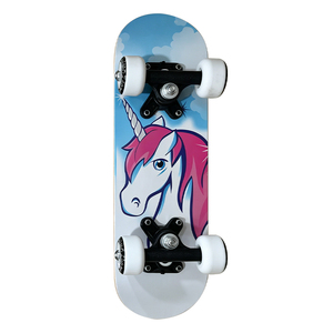Vente en gros de skateboards pour enfants, 17x5 pouces, <span class=keywords><strong>mini</strong></span> skateboard de rue pour débutants, planche complète de type cruiser avec roulements 608Z et graphisme personnalisé - Product Image 1