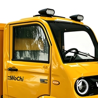 Les camionnettes électriques chinoises de haute qualité sont utilisées pour la livraison express de colis et le transport logistique.