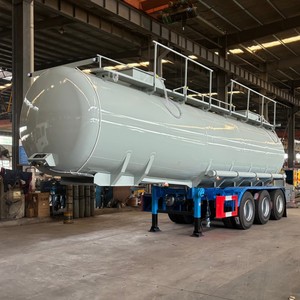 Semi-remorque citerne chimique de haute qualité à 3 essieux, 30 m³, en acier inoxydable 304/316, avec cuve PE pour le transport de sodas et d'acides - Product Image 2