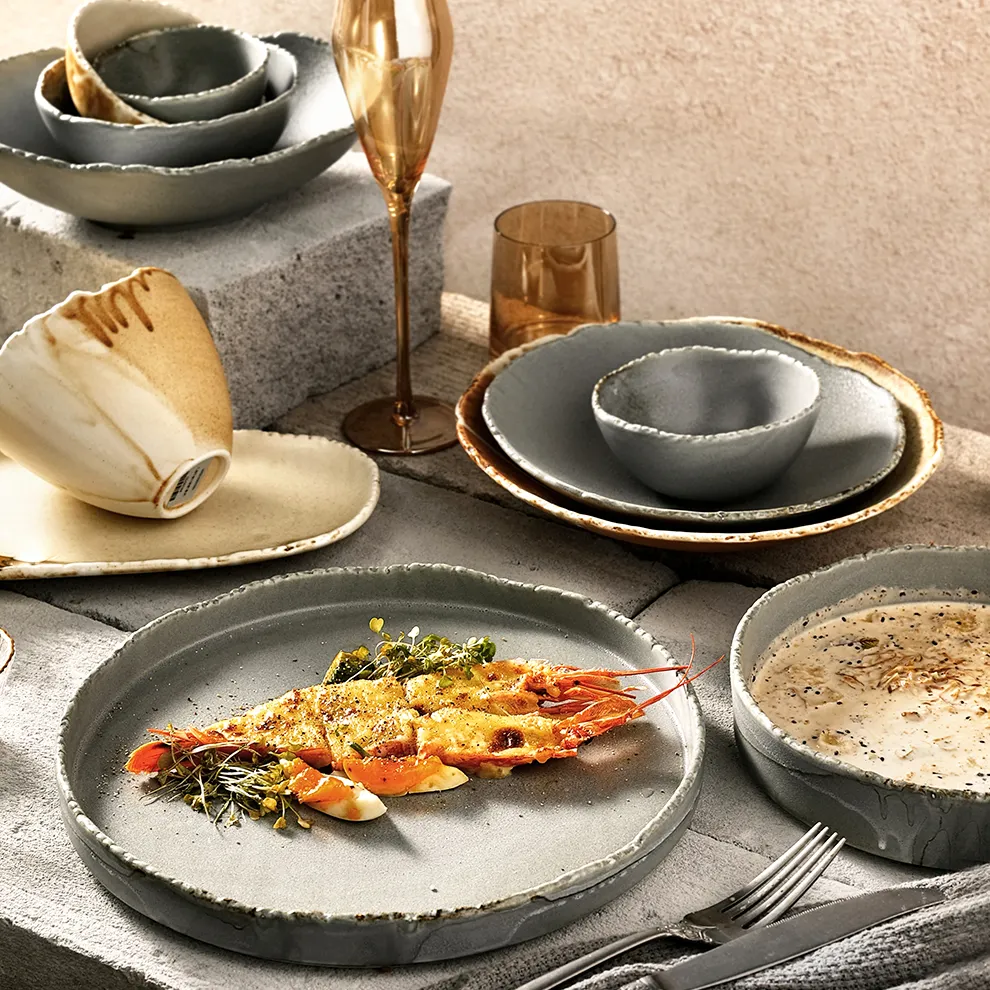Platos rústicos moteados apilables de porcelana de Guangzhou, vajilla de catering, cuenco de cerámica crema gris, platos de cena para restaurante