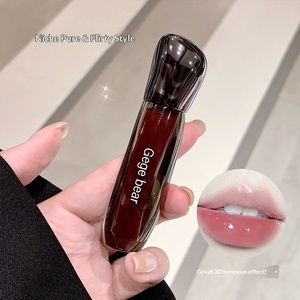 Gloss à lèvres mat longue tenue, lumineux, avec teinte hydratante naturelle, formule éclaircissante et rehausseuse <span class=keywords><strong>de</strong></span> couleur, fini crème - Product Image 3