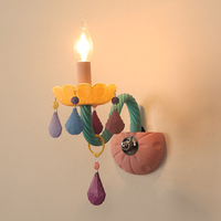 Applique murale LED couleur macaron pour intérieur, salon, salle à manger, chambre à coucher – Lampe en cristal populaire avec abat-jour en tissu pour maison, hôtel, escalier