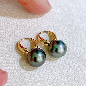 Support de boucles d'oreilles élégant et lisse en or 18 carats, finition brillante, avec surface fine et lisse pour incrustation de perles indépendante - Product Image 2