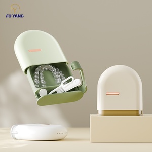 Estuche Personalizado para Retenedores Dentales de Plástico con Espacio para Etiqueta con Nombre, Caja de Almacenamiento para Alineadores Dentales para Escuelas y Campamentos - Product Image 1