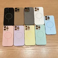 Coque en silicone liquide pour iPhone 16 14 13 11 12 15 16 17 Pro Max avec aimant, charge sans fil et protection d'objectif en verre