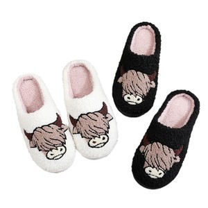 Usine en gros concepteur personnalisé intérieur maison pantoufles doux unisexe automne hiver chaud pour les Couples anti-dérapant EVA semelle extérieure fourrure - Product Image 1