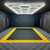 Plafonnier LED Hexagrid MJ Garage 110V-240V, Atelier, Détailing Auto, Lavage de Voitures, Station Beauté, IP54, Ultra Lumineux 4.8x2.4M