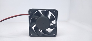 Ventilateur de refroidissement <span class=keywords><strong>portable</strong></span> mini USB 12V DC 0.4A 6800 tr/min JEEK 6025 60x60x25mm pour <span class=keywords><strong>support</strong></span> d'ordinateur <span class=keywords><strong>portable</strong></span> et ventilation de petits appareils électroniques - Product Image 4